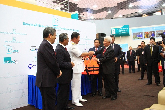 In a bid to cultivate stronger safety awareness at sea, Bousted Heavy Industries Corporation Berhad (BHIC) at LIMA 2013 today announced the company would contribute lifejackets towards a maritime community service campaign by the Malaysia Maritime Enforcement Agency (MMEA).
