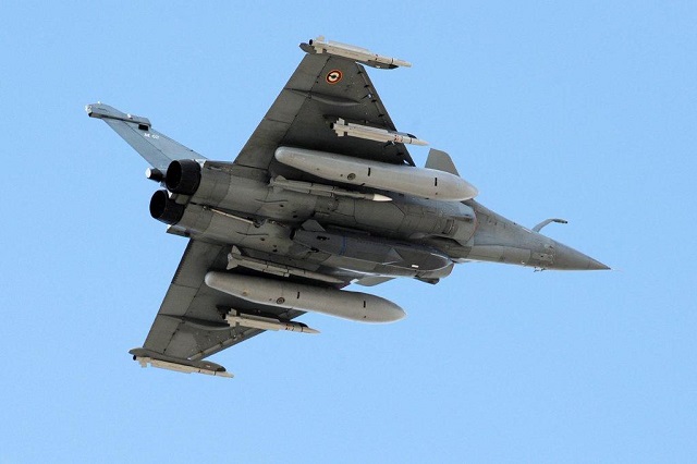 The Rafale M during the evaluation campaign with the French Navy's CEPA, seen here with 2x Meteor, 2x MICA EM, 2x MICA IR (at the wingtips) and a Scalp cruise missile. Thanks to the reach of the Meteor missile and the detection range of the new active electronically scanned array (AESA) RBE2 radar, Rafale F3R will have an unmatched interception capability. Picture: French Navy