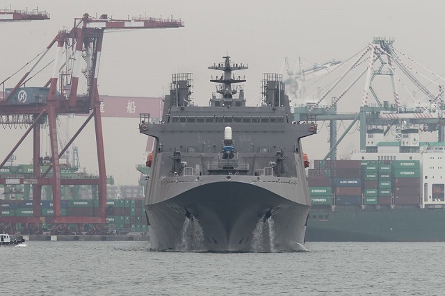 The Republic of China (Taiwan) Navy (ROC Navy) took delivery of a new locally designed fast combat support ship AOE 532 "Panshih" (nammed after a mountain in eastern Taiwan) on January 23rd. Panshih is now the largest vessel of the ROC Navy.