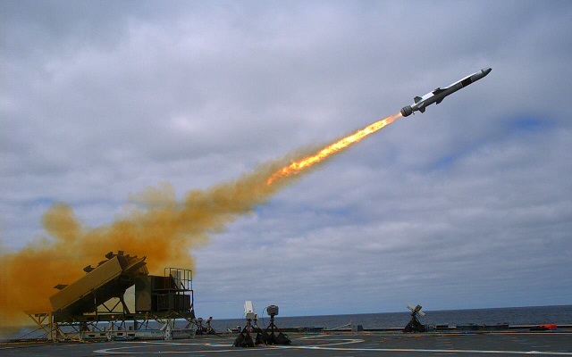 The crew of the littoral combat ship USS Coronado (LCS 4) successfully performed a live-fire demonstration of a Kongsberg Naval Strike Missile (NSM) during missile testing operations off the coast of Southern California, Sept. 23. 