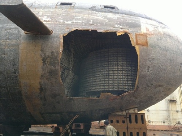 Broken bow sonnar array window exposing the bow sonar array inside (shown here on a Soviet/Russian Akula-I Improved / Project 971I SSN).