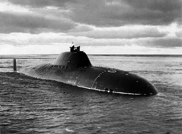 Russian military leaders are pondering the feasibility of nuclear-powered submarines with their crews sharply reduced owing to onboard systems automation, a source in defense industry told TASS on Friday. Ships like that - Project 705 and 705K Lira-class (NATO reporting name: Alfa-class) torpedo submarines - used to be built in the Soviet Union. Their high performance were owing to the numerous original solutions they embodied. Their automated nuclear reactor and armament control systems both allowed a crew reduction and yielded a wealth of experience in shipborne electronics development. 