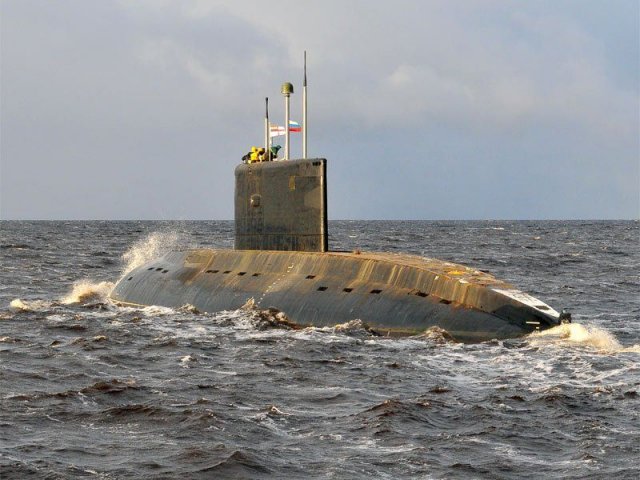 The Indian Navy’s Sindhukesari diesel-electric submarine has been sent for repair onboard a Dutch float-on/float-off ship to a Russian defense shipyard, Zvyozdochka, in the city of Severodvinsk, Zvyozdochka’s spokesman Yevgeny Gladyshev told TASS on Tuesday.