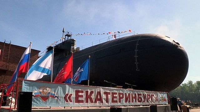 The differences are most likely due to imperfect accounting in the defense ministry, military experts believe. For example, in 2014 the defense ministry listed Yekaterinburg nuclear submarine of project 667BDRM as a new one although it underwent maintenance and modernization. Thus, it added an old nuclear submarine to three truly new subs to improve the figures of fleet renewal. But it forgot about nuclear submarines Obninsk of project 671RTMK and Tomsk of project 949A which underwent maintenance the same year, as well as Vyborg diesel-electric submarine. 