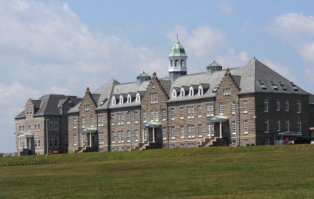 Chief of Naval Operations (CNO) Adm. John Richardson will host the 22nd International Seapower Symposium (ISS-22) Sept. 21-23 at the U.S. Naval War College (NWC) in Newport, Rhode Island. Senior representatives from more than 110 countries, including many of their senior-most navy and coast guard officers, are expected to attend this biennial event. 