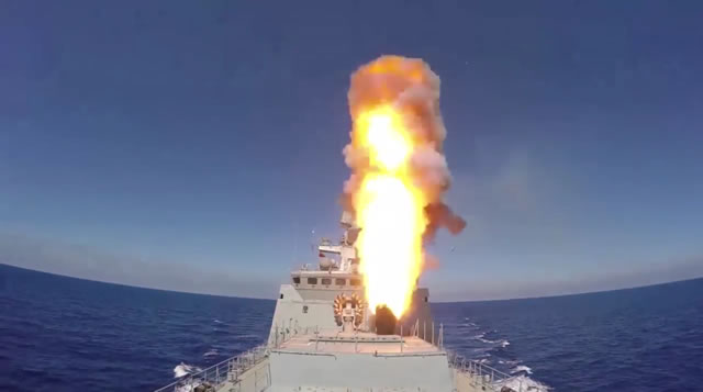 Video: Russian Frigate & Submarine Launch Kalibr Cruise Missiles against IS