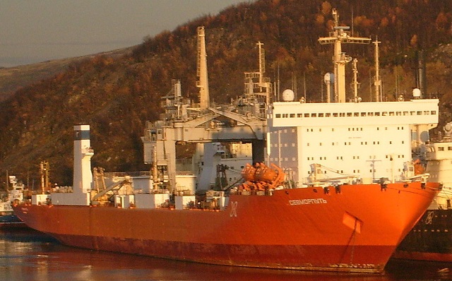 Project 10081 Sevmorput nuclear-powered container carrier