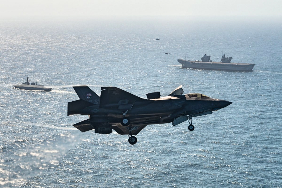 F 35B Fighters Land on HMS Queen Elizabeth for the First Time 1 Fotor
