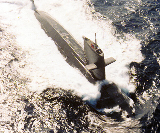 Taiwan has all but given up on acquiring diesel-electric submarines from the US and is expected to embark on a domestic program with assistance from abroad, a leading defense analyst told the Taipei Times. Longstanding plans to augment Taiwan’s small and aging submarine fleet gained momentum in 2001, when the administration of US president George W. Bush offered to provide eight diesel-electric submarines to Taiwan for about US$12 billion. 