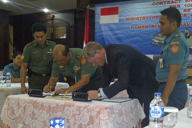 The Ministry of Defence of Indonesia and Damen Schelde Naval Shipbuilding, The Netherlands today signed a contract for the engineering, build and delivery of a SIGMA 10514 Guided Missile Frigate, PKR (Perusak Kawal Rudal). The PKR will be built for the Indonesian Navy, TNI AL, and is to be delivered in 2016. 