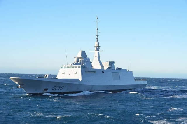 On Monday, 4th February 2013, first of class Aquitaine, the newest class of frigate in the French Navy’s fleet, has successfully fired its first MBDA Aster 15 air defence missile in the Mediterranean from the DGA (French Procurement Agency) Missile test centre. The FREMM is the third type of ship of the French Navy equipped with Aster missiles after the Charles de Gaulle nuclear powered Aircraft Carrier (CVN) and the Forbin class air defense Destroyers (DDG). 