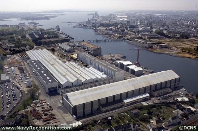 The DCNS shipyard in Lorient specializes in surface vessels (picture: DCNS)