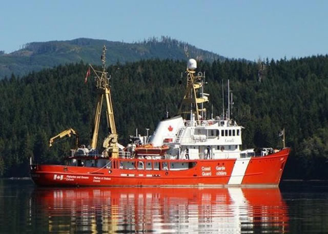 Offshore Patrol Vessels are large vessels approximately 75 metres in length and have the capacity to stay at sea for up to six weeks. They will be used primarily for fisheries protection, both in Canadian waters and on the high seas. They will also be capable of search and rescue, aids to navigation support and environmental response. 