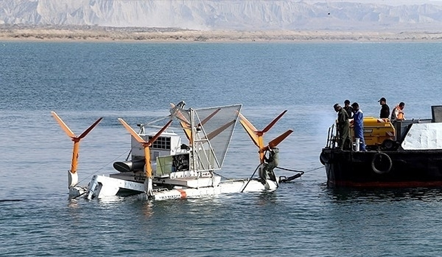 The Iranian Navy on Sunday launched its newly-developed mine laying and sweeping system
