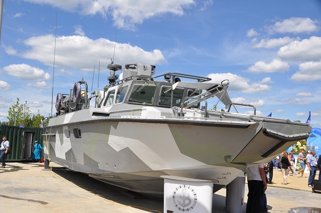 Russian Shipyard "Rybinsk Shipyard" (in Yaroslavl region) was showcasing its BC-16 new high-speed landing craft (project 02510) for the Russian Navy during the large defense exhibition "Army 2015" held last week near Moscow. The BC-16 shares many similar design features with the famous CB90-class fast assault craft designed by Sweden's Dockstavarvet.