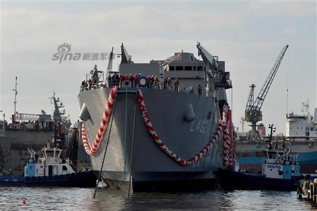 ADIK Shipyard launched the first ship of a new class of landing ships (LST) TCG Bayraktar on 3rd October 2015. Her construction started 17 months ago. The contract for the construction of a new LST’s was signed between Turkey Ministry of Defence and ADIK_Furtrans shipyard on 11 May 2011. The project consists in a locally produced new generation fast amphibious vessel of upper-intermediate size designed to meet operational requirements of Turkish Naval Forces Command.