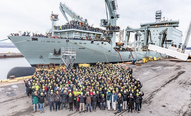 Asterix AOR Chantier Davie Shipbuilding RCN Canada 1