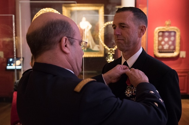 US Navy CNO Admiral Richardson and Chief of French Navy Admiral Prazuck 2